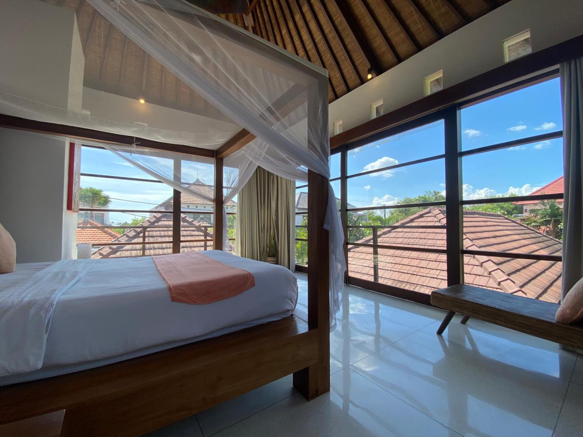 Spacious In Petitenget Location Villa *