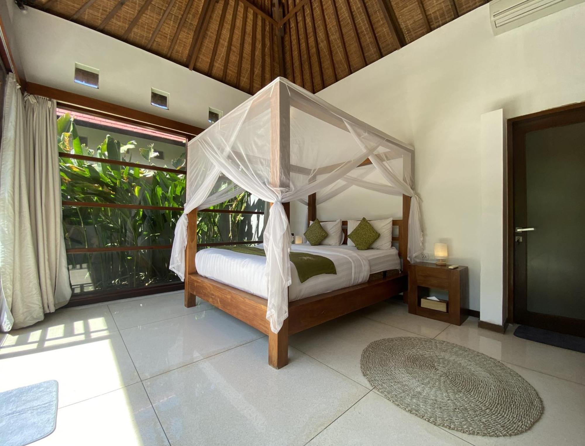 Spacious In Petitenget Location Villa Seminyak (Bali)