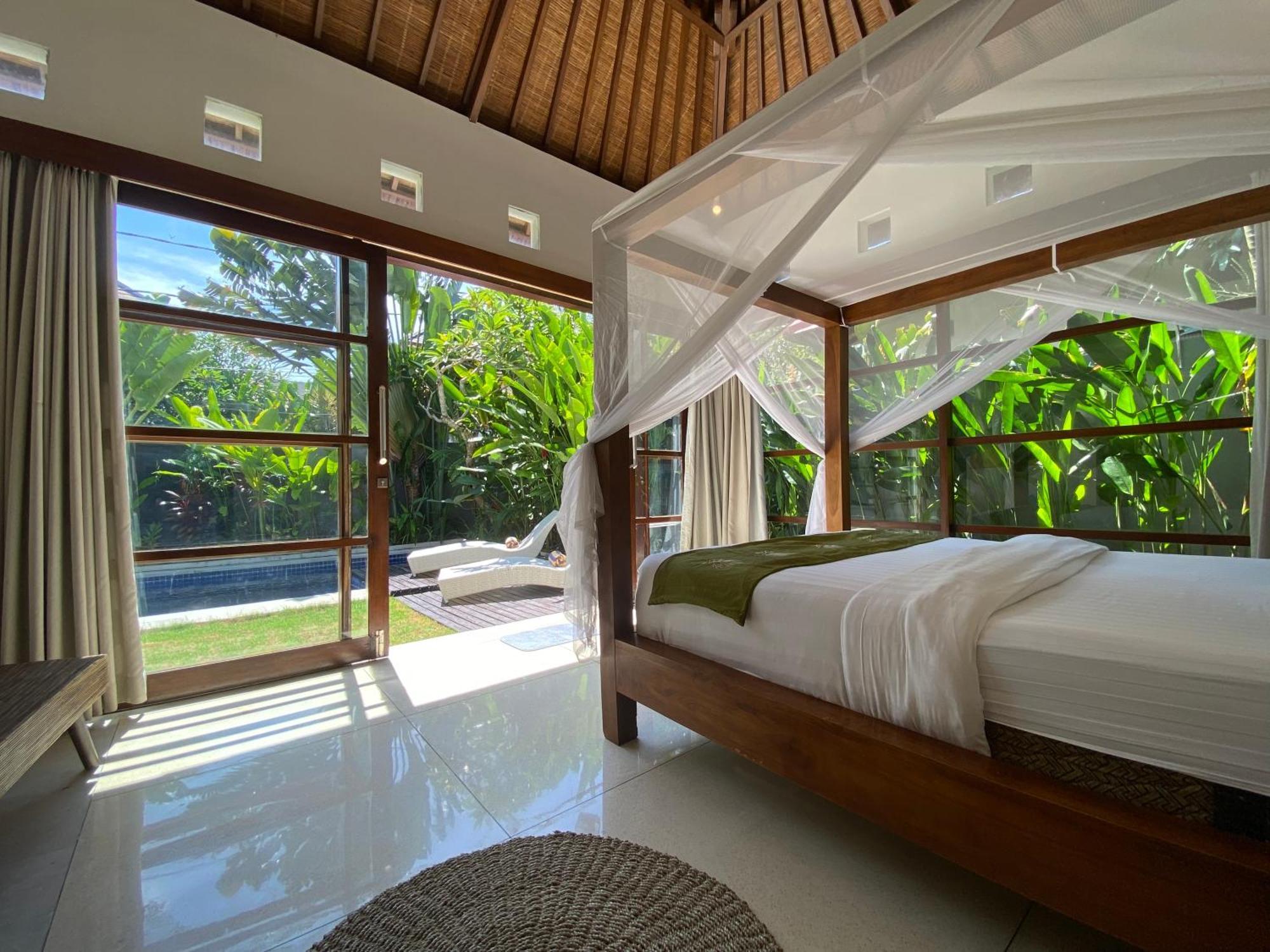 Villa Spacious In Petitenget Location *